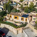 Villa Avanoa - Manzanera Calp